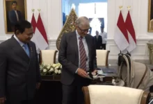Bill Gates: Dari Raja Software Hingga Pahlawan Kemanusiaan