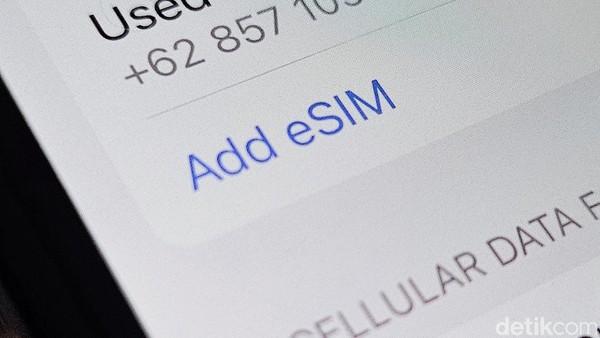 Ganti Kartu SIM? Daftar HP eSIM Terbaru & Cara Mudah Migrasi