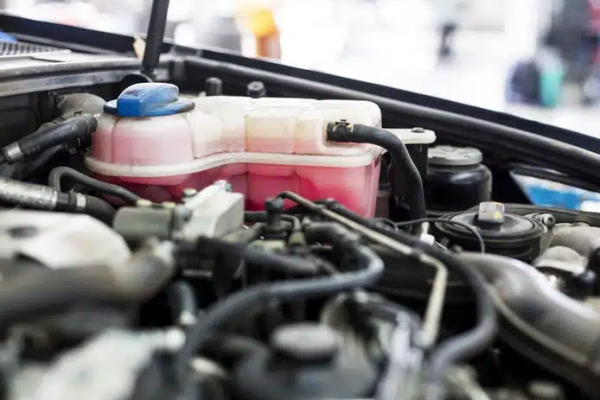 Radiator Mobil Bocor? Cari Tahu Penyebab & Solusinya!