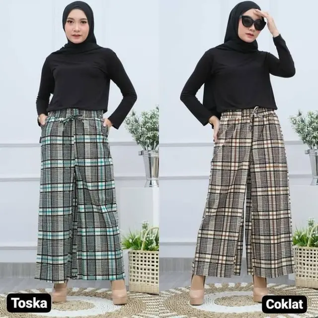 Tampil Modis: 6 Kombinasi Celana Rok Motif Anti Ribet