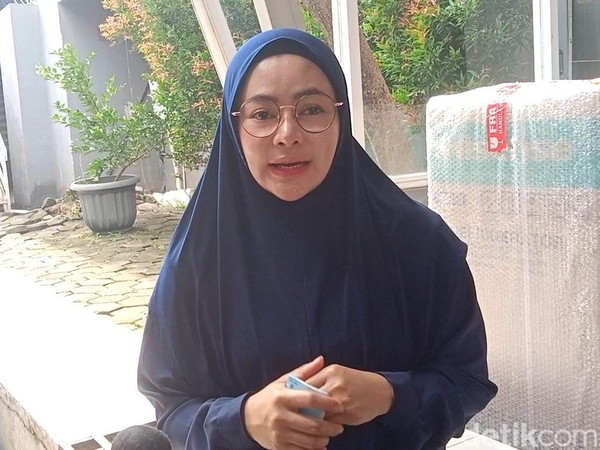 Vitalia Sesha Berhijab: Penampilan Perdana Mengejutkan di TV