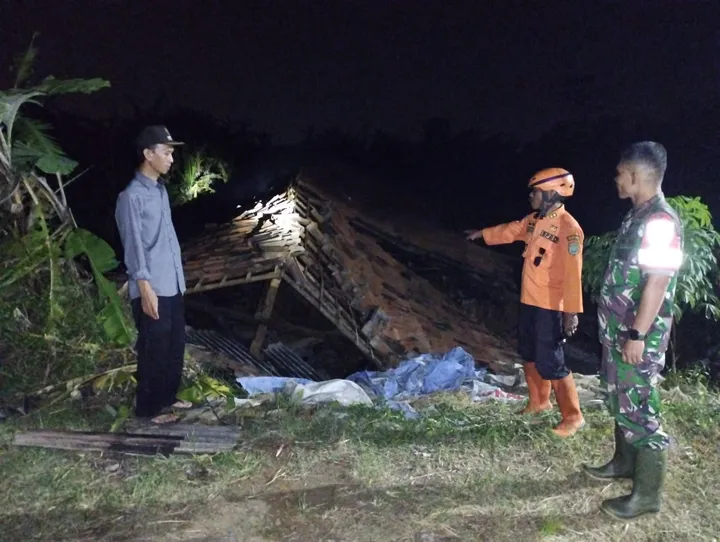 Badai Dahsyat Ciamis: 12 Rumah Rusak, Dusun Terdampak Parah