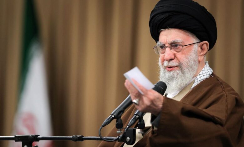 Iran Tumbang: Kapal Induk AS & Dampak Globalnya