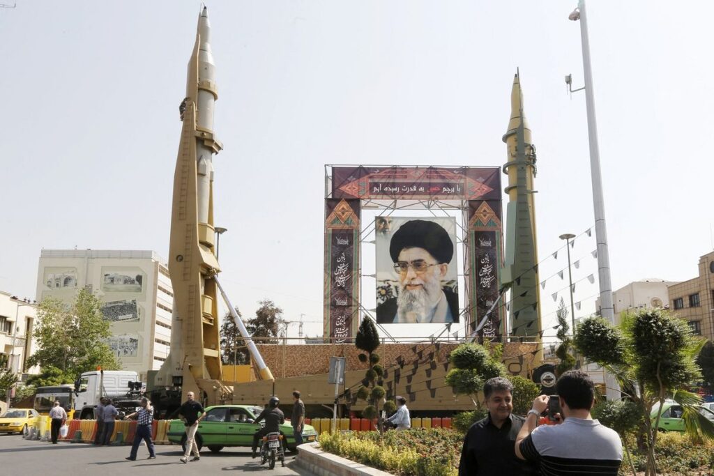 Israel vs Iran: Perang Memanas, AS Diam 2 Minggu?