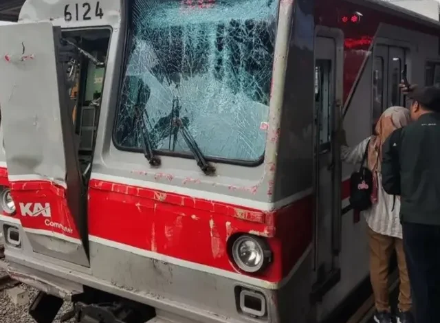 KRL Tabrak Truk Tangerang: Detik-Detik Kecelakaan Maut Terungkap