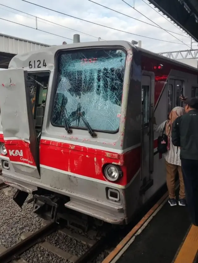 KRL Tabrak Truk Tangerang: Detik-Detik Kecelakaan Maut Terungkap