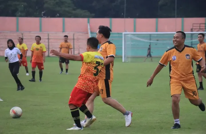 Polres Bojonegoro vs Jurnalis: Adu Strategi Sepak Bola Seru