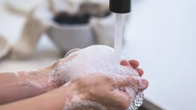 Rahasia Kulit Sehat Glowing: Air Minum, Kunci Kecantikan Kulitmu!