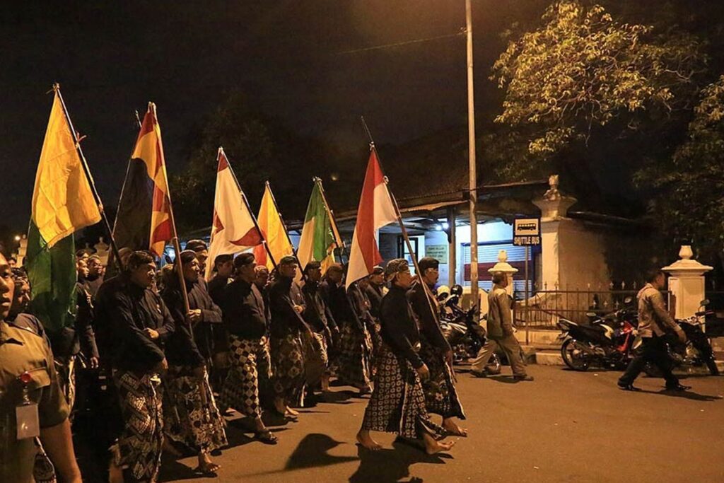 Rahasia Weton Tulang Wangi: Mitos Malam 1 Suro Terungkap