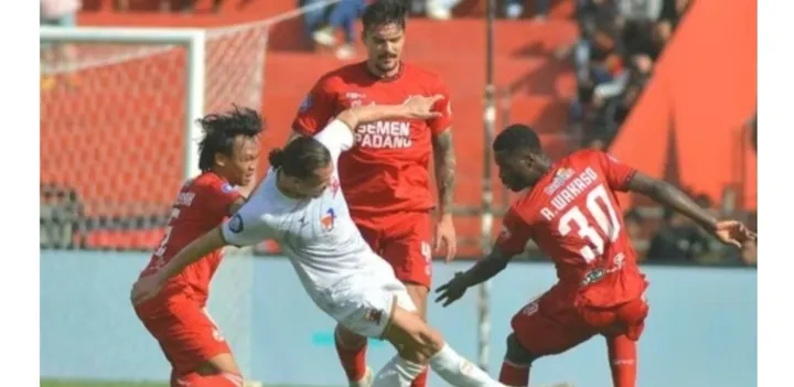 Semen Padang Ditahan Imbang Persik Kediri, 1-1: Laga Sengit!