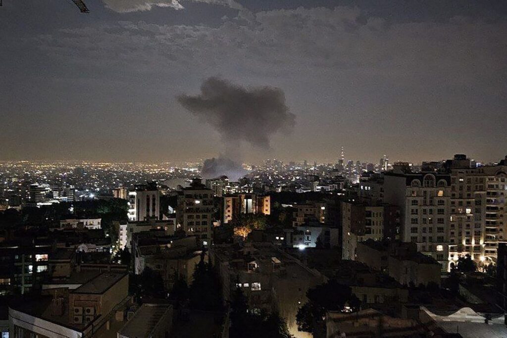 Serangan Israel: Ratusan WNI Terjebak di Teheran, Mayoritas Mahasiswa