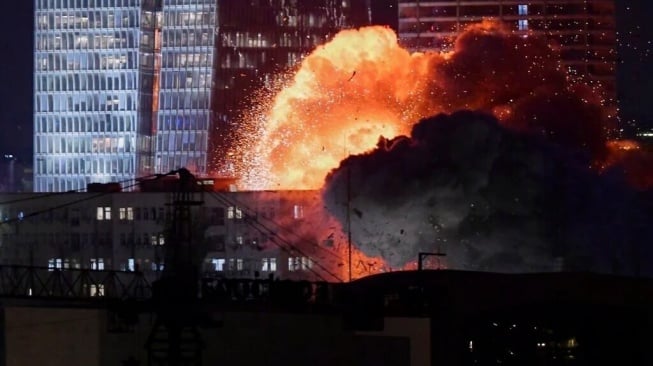 Serangan Israel: Rumah Sakit Iran Diserang, 3 Tewas, Tragedi Memilukan