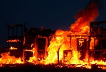 Tragedi Kebakaran Hancurkan Rumah Makan Kampung Kecil BSD