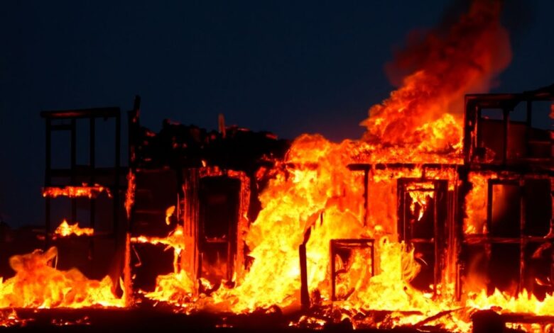 Tragedi Kebakaran Hancurkan Rumah Makan Kampung Kecil BSD