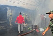 Tragedi Pasar Kampung Ambon: 8 Kios Hangus Terbakar Cepat