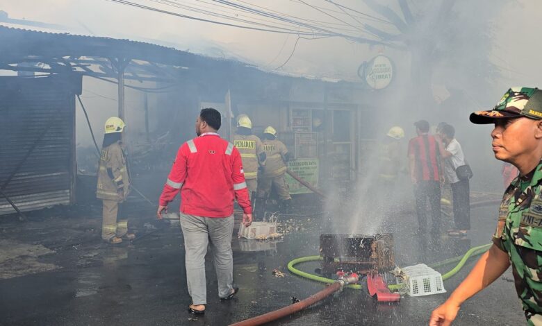 Tragedi Pasar Kampung Ambon: 8 Kios Hangus Terbakar Cepat