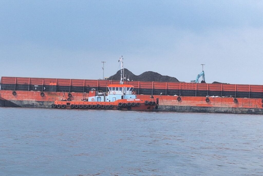 Warga Marunda Desak Hentikan Bongkar Muat Batu Bara Berbahaya