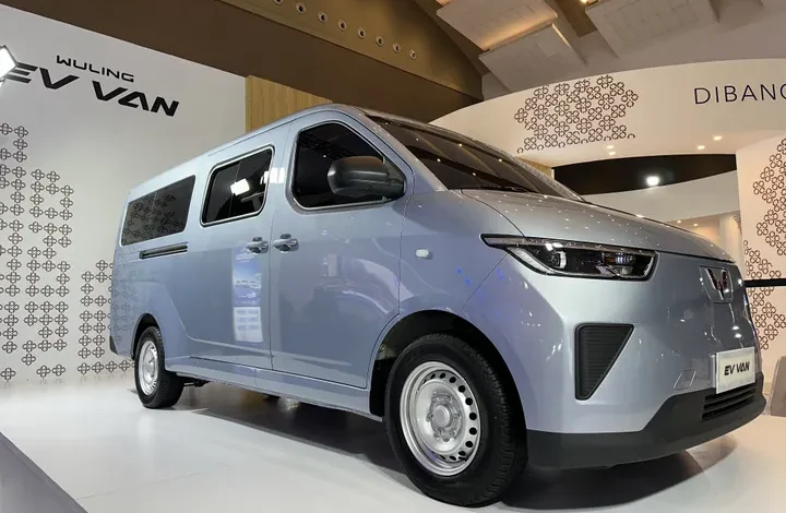 Wuling EV Van: Revolusi Kendaraan Niaga Listrik di PEVS 2025