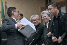 Misteri 1300 Halaman: Surat Tuntutan Hasto & Eks Penguasa